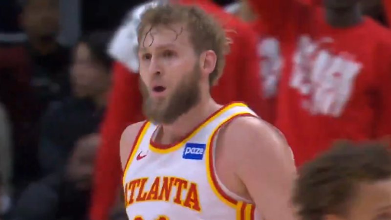 Aussie makes the most of first minutes with new team