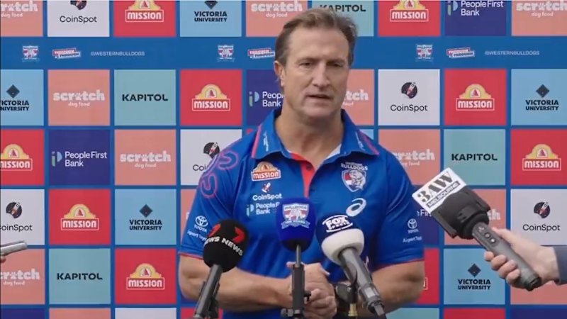 'Won't ask for an apology': Dogs coach hits back