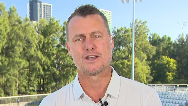 Hewitt previews summer of tennis