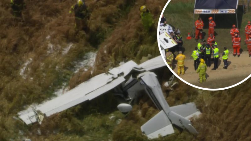 Pilot dead after light plane crashes near Melbourne