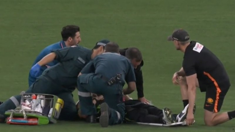 Aussie cricketers left with concussion after head clash