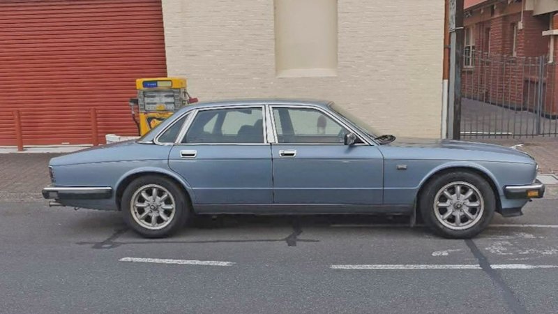 Adelaide man charged over alleged hooning and police assault