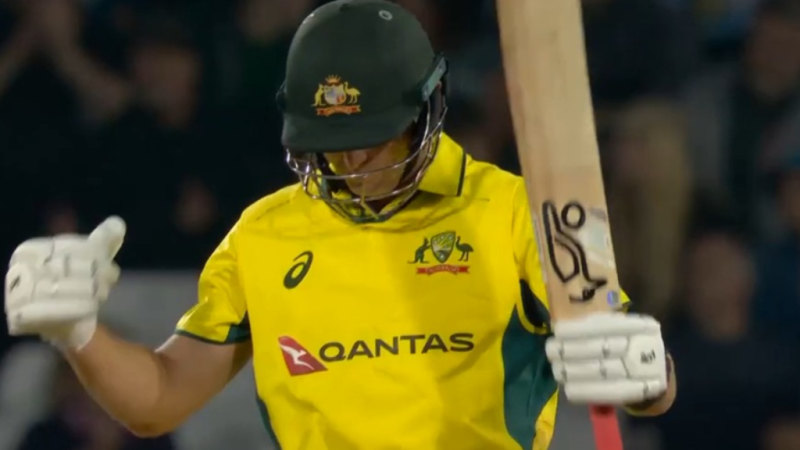 Depleted Aussies defeat England