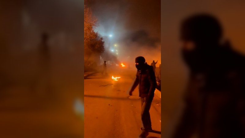 Unrest in several Iranian cities after a night of protests