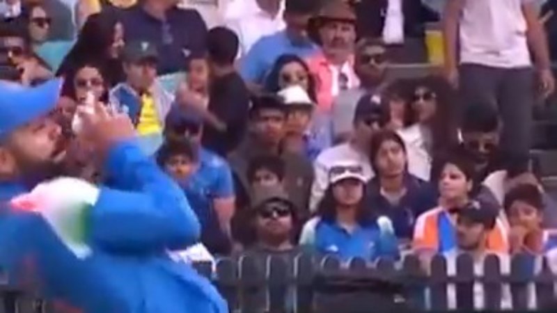 Kohli takes ripper catch to send Short packing