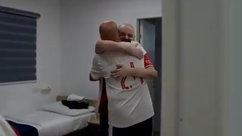 Eitan Horn Reunites with his brother