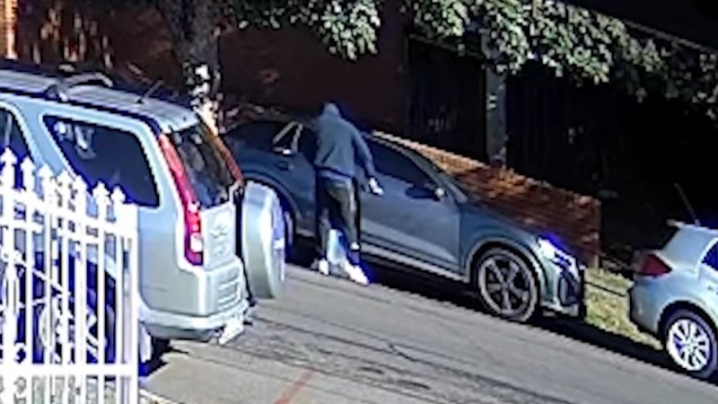 'Contract crew' sought over murder, torture charges