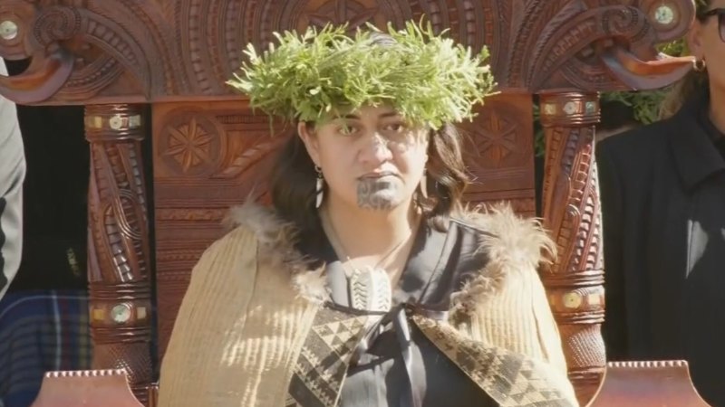 New Māori queen crowned as father buried