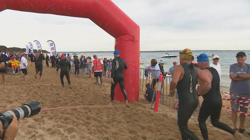 Thousands take part in Portsea Classic