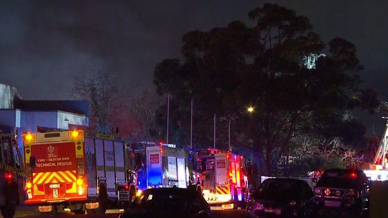 Fire rips through Sydney factory