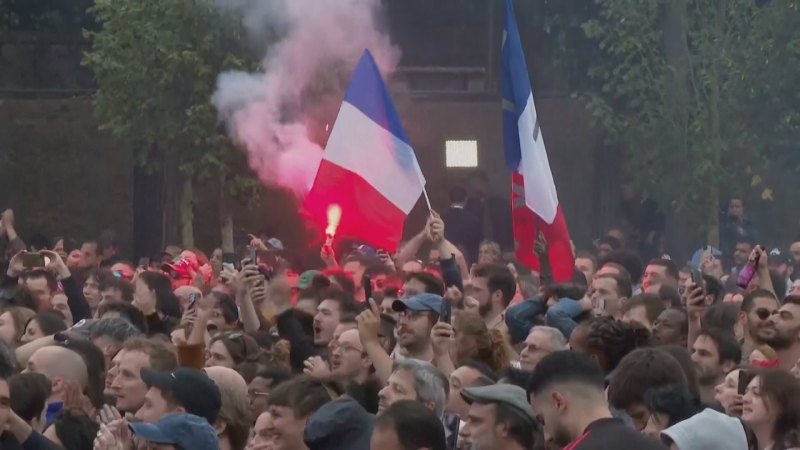 French voters block advance of far right party in regional elections