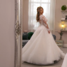 Bride's mother chooses 'frumpy' dress for daughter