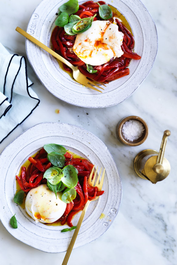 Capsicum is low in calories and high in dietary fibre, vitamin K, folate and vitamin E.
