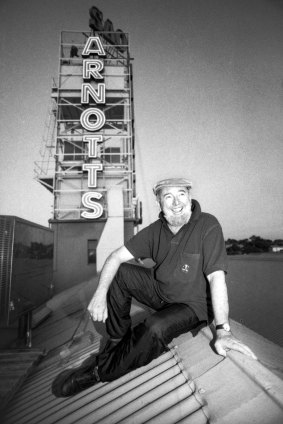 Thomas Keneally on the roof of the Arnott’s biscuit factory in North Strathfield, Sydney, 3 February 1993. 
