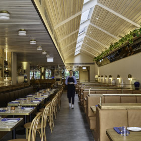 Bistro, boulangerie and traiteur Loulou.