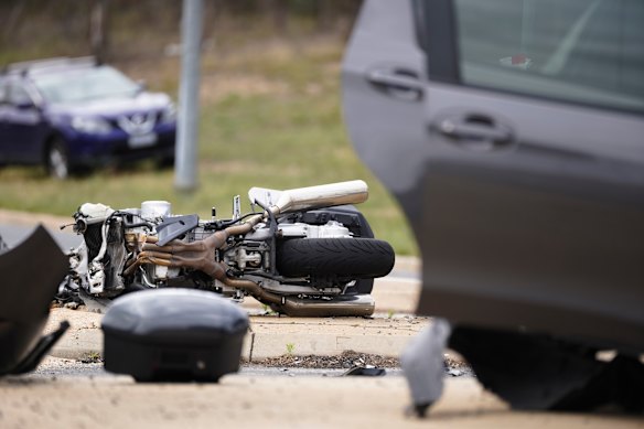 Yamba Drive northbound is down to one lane. Dookie Street is closed off. 