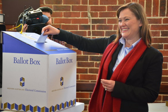 Darling Range Labor candidate Tania Lawrence casts her vote at Mundaring Hall on Saturday.