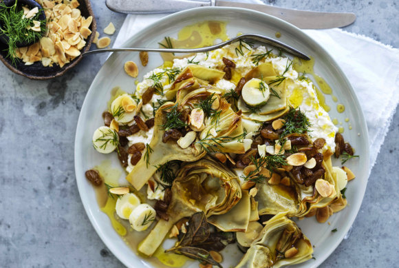 Salad of artichoke, hearts of palm, ricotta and green sultanas.