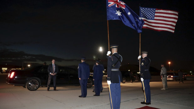 Mr Turnbull's arrival is greeted in Washington.