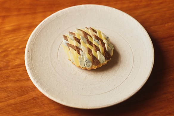 The bluestone and banksia cheese tart from 2024.