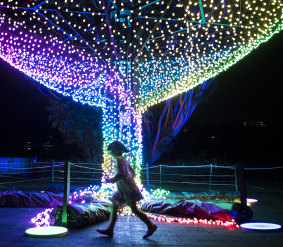 With thousands of visitors heading to Vivid, people are encouraged to plan their trip. 
