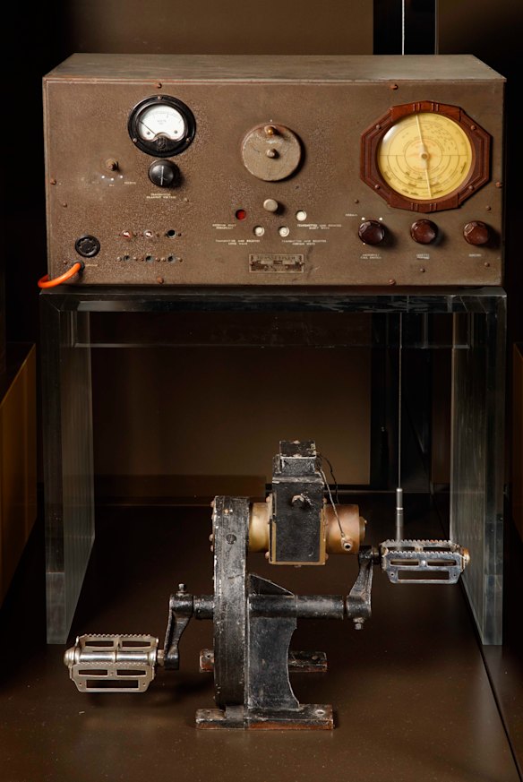 A 1930s Traeger pedal generator with Traeger Transceiver on display at the national museum.