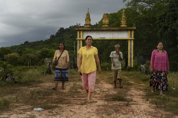  Sengheang Seh, right, and villagers in Botum Sakor National Park.  