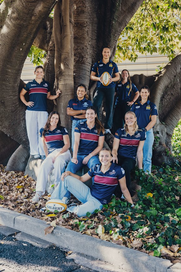 The Aussie sevens switchers pose at Allianz Stadium.
