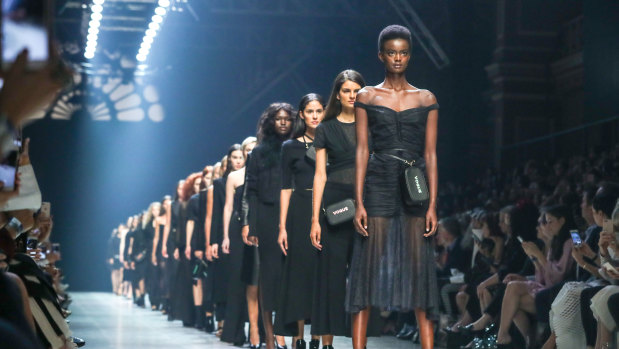 The entire model cast wore black, in a tribute to the #timesup and #metoo movements.