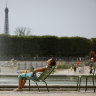 The heat is on – under the sun in the Tuileries gardens, Paris.