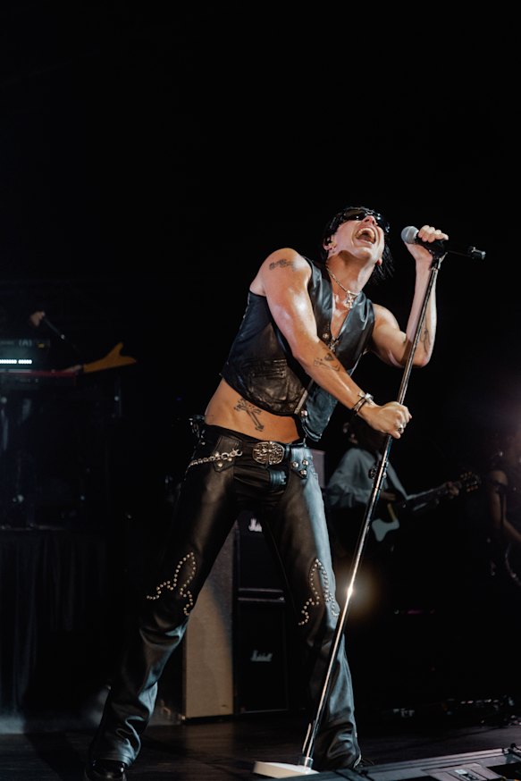 Yungblud’s showmanship is incredible.