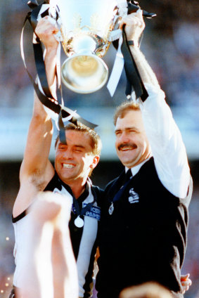 Tony Shaw and Leigh Matthews with the 1990 cup.