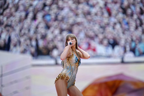 Taylor Swift performs at Wembley.