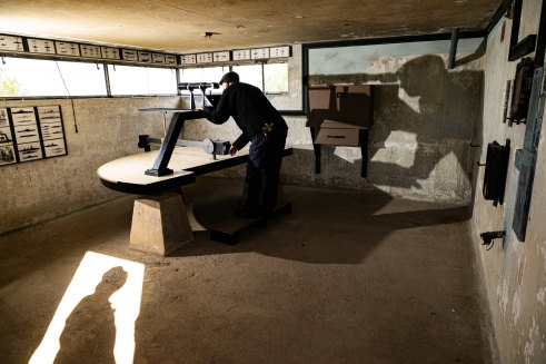 The Sydney Harbour Trust, with help from volunteers such as Tony Booth, have refurbished the North Fort Battery at North Head, Manly.