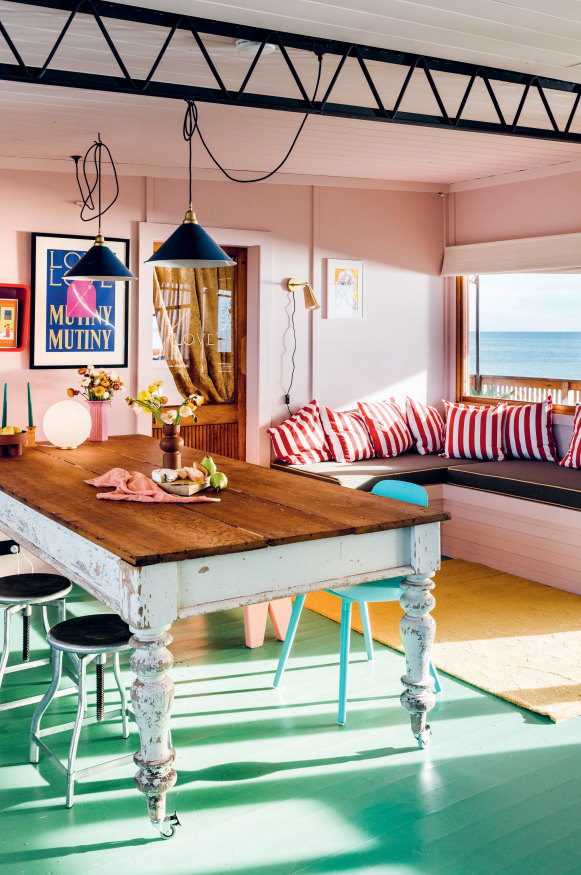 They kept a boho vibe for the 1950s shack while eschewing a “traditional-looking beach house with coastal décor and white walls.
