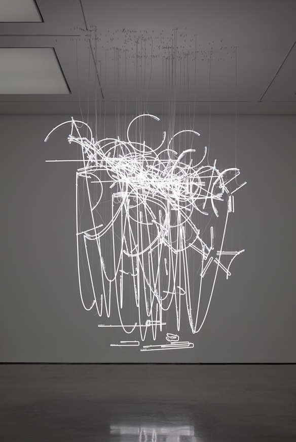 Cerith Wyn Evans’ Neon Forms (after Noh I), 2015.
