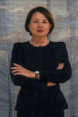 Artist Julie Fragar's official portrait of Anna Bligh, which now hangs in the Queensland Parliament.