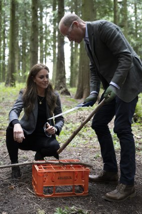 William and Catherine try an activity at an outdoor-focus school.