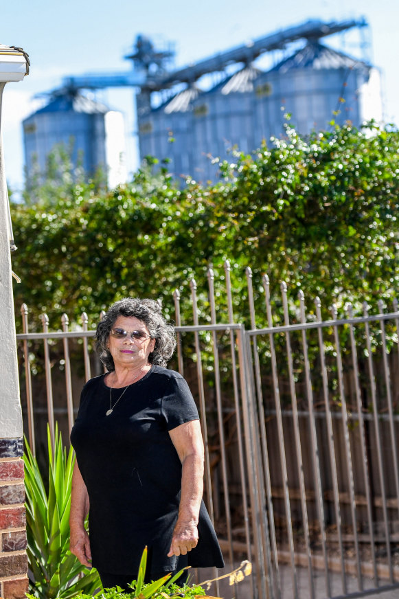 Jo Lowrie’s friends from Queensland left her home after a fortnight and refuse to visit her again.