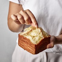 Tissue bread.