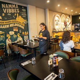 Namma Bangalore Vibbes in Carnegie serves food until 1am.