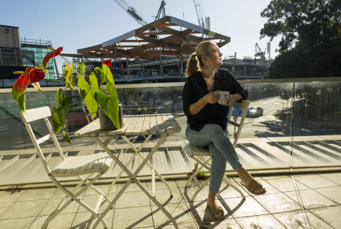 Gulay Oz, who lives opposite the new Sydney Fish Market, had sleepless nights during the worst part of the construction.