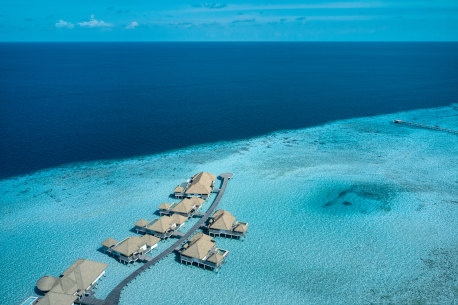 Como Maalifushi is a 60-minute seaplane flight from Male.