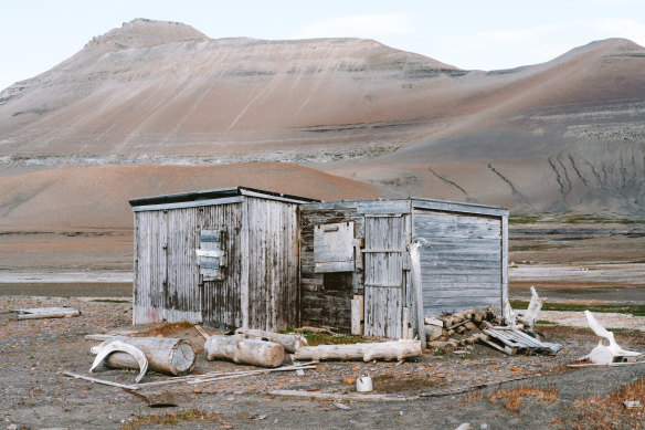 An abandoned trapper’s hut at Diskobukta, Svalbard.