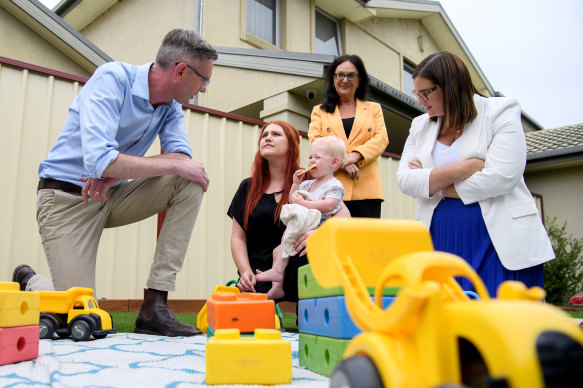 Premier Dominic Perrottet, Brittany Snell and  daughter Sklyer and NSW Minister for Education Sarah Mitchell visiting an early childhood education centre in Narellan.