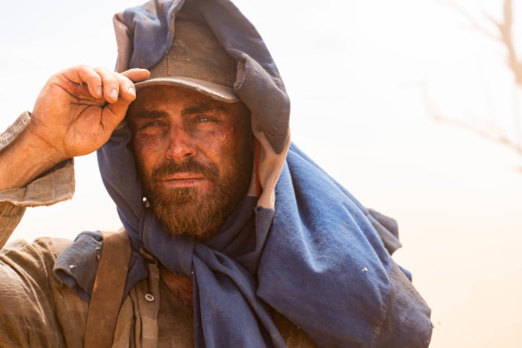 Man One (Zac Efron) is driven across the desert in the hope of a new start, but after discovering a reef of gold soon finds himself fighting for survival in the outback.