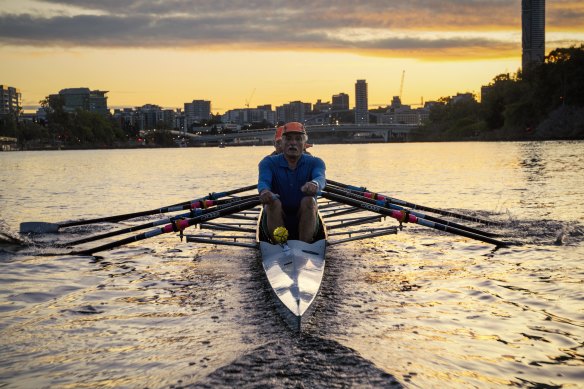 Early morning rowers on the Brisbane River in 2023.