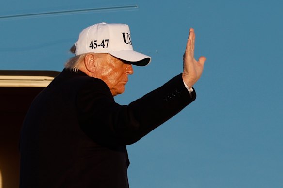 الرئيس الأمريكي دونالد ترامب. 