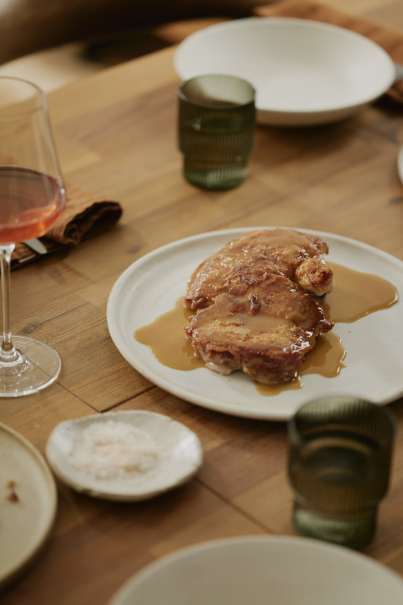 Roast chicken with sauce vin John.
