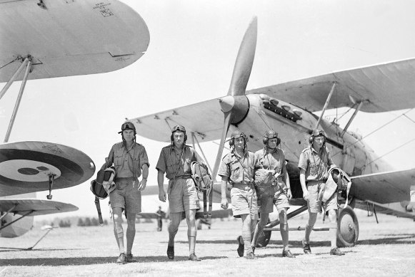 RAAF pilots and crew during training at Richmond Aerodrome in 1940.